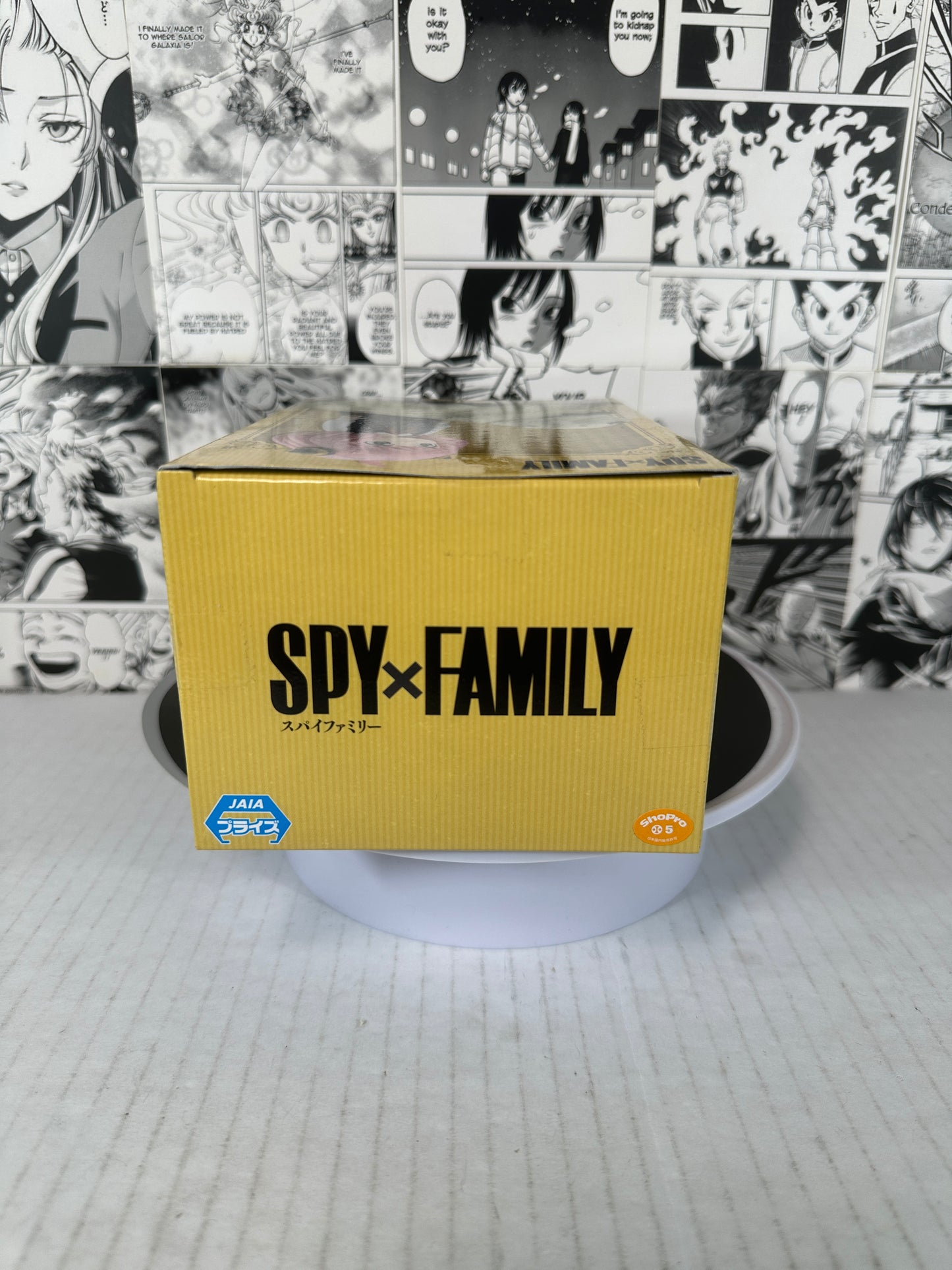 Spy X Family - Anya and Bond family photo