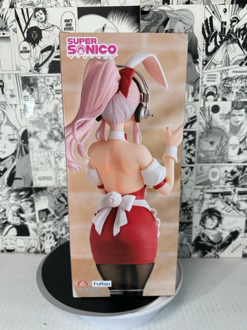 Super Sonico - Super Sonico waitres ver bicute bunnies