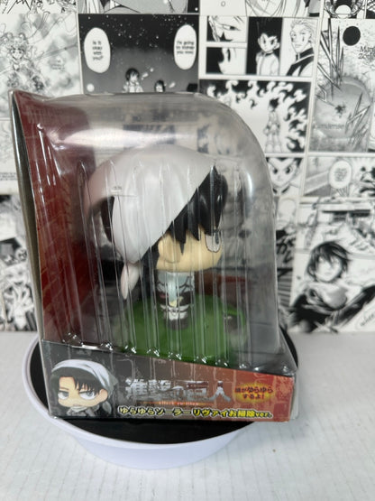 Attack on Titan - Levi Ackerman cleaning ver solar powered bobble head